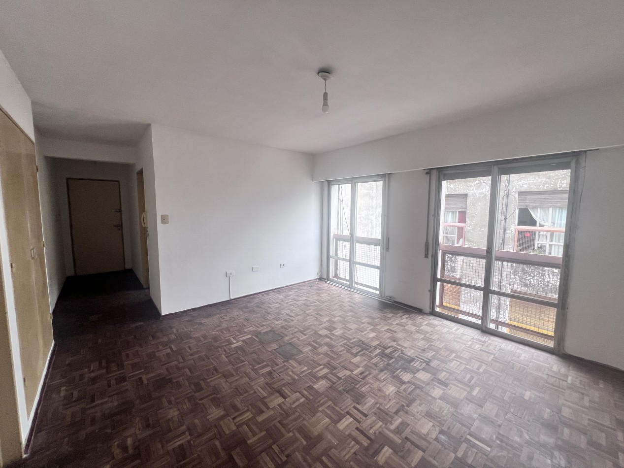 Vendo monoambiente en el centro!